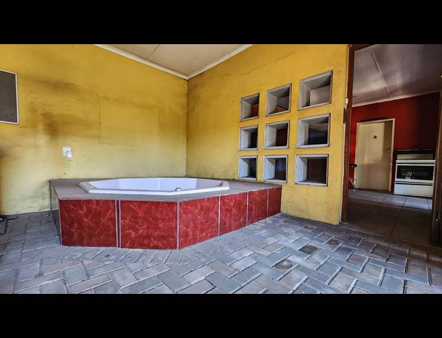 3 BEDROOM HOUSE FOR SALE IN VANDERBIJLPARK SW 1